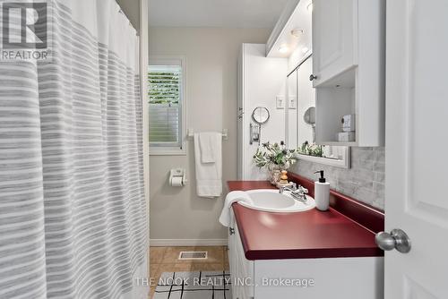 2359 Baseline Road W, Clarington (Bowmanville), ON - Indoor Photo Showing Bathroom