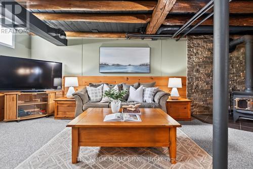 2359 Baseline Road W, Clarington (Bowmanville), ON - Indoor Photo Showing Living Room