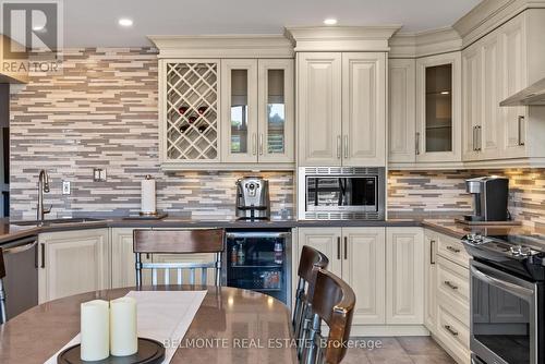 863 Coldstream Drive, Oshawa (Taunton), ON - Indoor Photo Showing Kitchen With Upgraded Kitchen