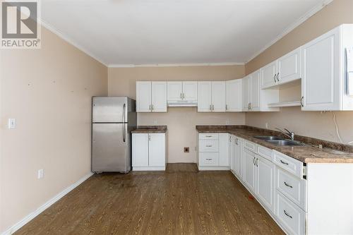 286-288 Federation St, Thessalon, ON - Indoor Photo Showing Kitchen With Double Sink