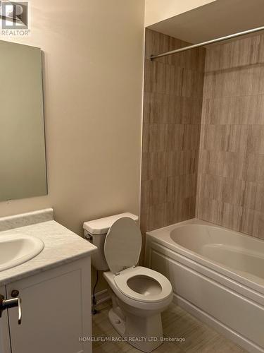 2547 Hibiscus Drive, Pickering, ON - Indoor Photo Showing Bathroom