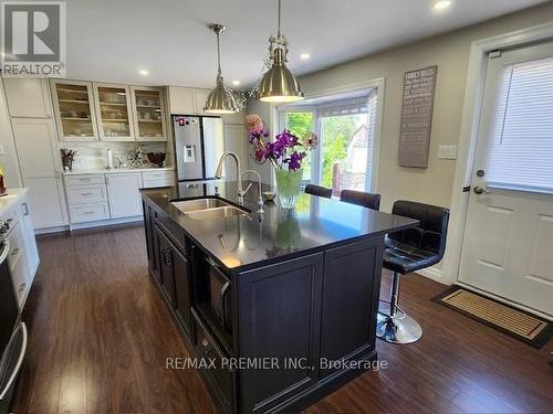 11 Union Street, Whitchurch-Stouffville, ON - Indoor Photo Showing Kitchen With Double Sink