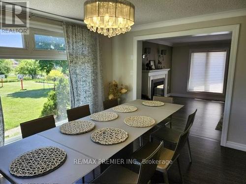 11 Union Street, Whitchurch-Stouffville, ON - Indoor Photo Showing Dining Room