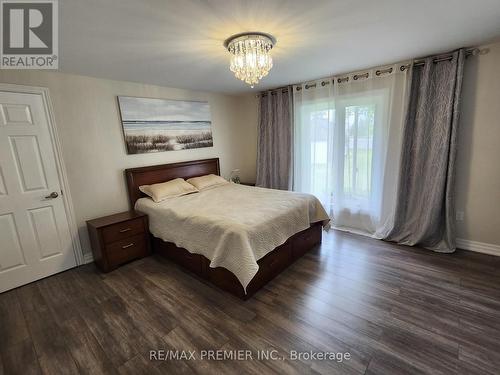 11 Union Street, Whitchurch-Stouffville, ON - Indoor Photo Showing Bedroom