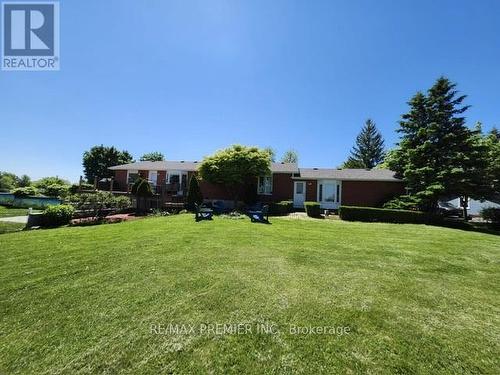 11 Union Street, Whitchurch-Stouffville, ON - Outdoor