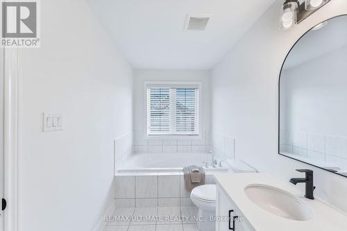 117 Branigan Crescent, Halton Hills, ON - Indoor Photo Showing Bathroom