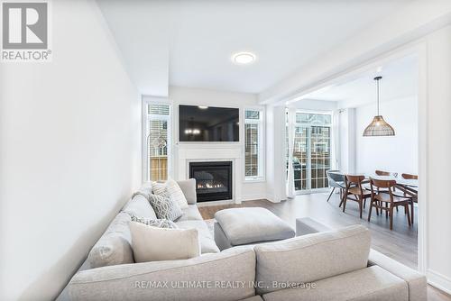 117 Branigan Crescent, Halton Hills, ON - Indoor Photo Showing Living Room With Fireplace