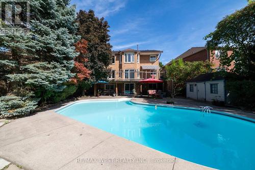 6016 St. Ives Way, Mississauga, ON 