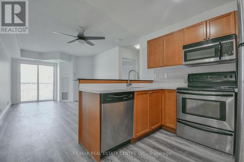 405 - 8 Harris Street, Cambridge, ON - Indoor Photo Showing Kitchen