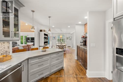 1645 Highway 518 E, Kearney, ON - Indoor Photo Showing Kitchen With Upgraded Kitchen