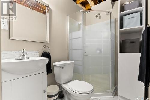 38 Carter Crescent, Regina, SK - Indoor Photo Showing Bathroom