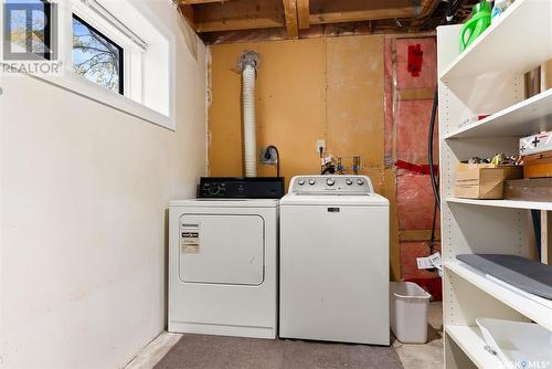 38 Carter Crescent, Regina, SK - Indoor Photo Showing Laundry Room