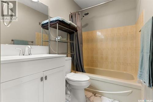 38 Carter Crescent, Regina, SK - Indoor Photo Showing Bathroom