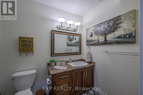 49 Byron Avenue, Thames Centre (Dorchester), ON - Indoor Photo Showing Bathroom