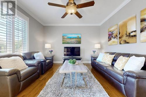 49 Ferncroft Drive, Georgina, ON - Indoor Photo Showing Living Room