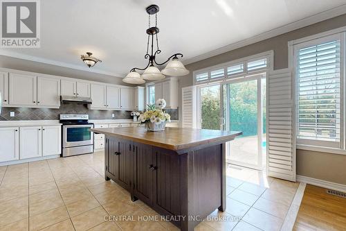 49 Ferncroft Drive, Georgina, ON - Indoor Photo Showing Kitchen