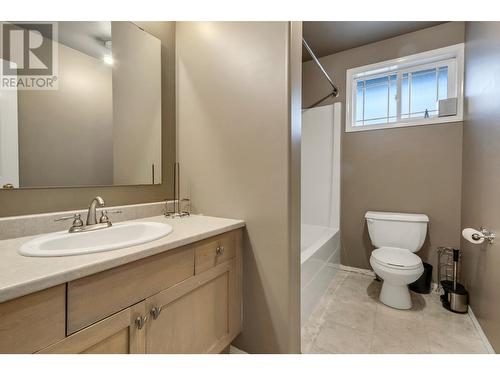 3194 Vista View Road, Prince George, BC - Indoor Photo Showing Bathroom