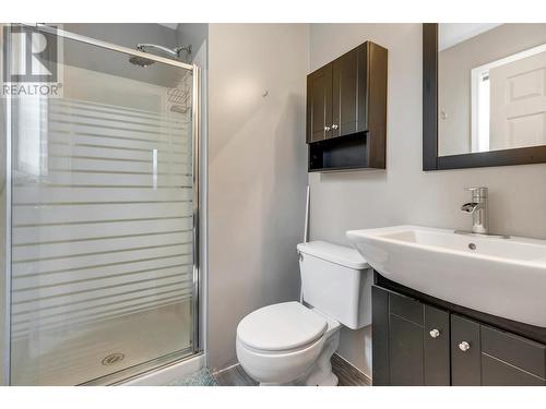 6144 Berger Place, Prince George, BC - Indoor Photo Showing Bathroom