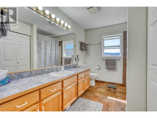 12007 Trayler Place, Summerland, BC - Indoor Photo Showing Bathroom