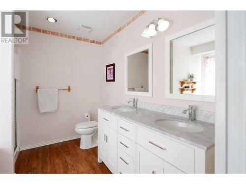 1431 Menu Road, West Kelowna, BC - Indoor Photo Showing Bathroom