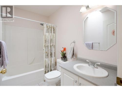 1431 Menu Road, West Kelowna, BC - Indoor Photo Showing Bathroom