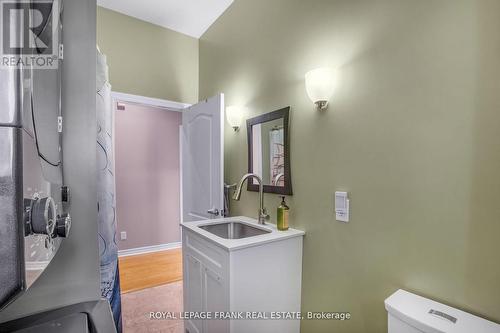 297 Celina Street, Oshawa (Central), ON - Indoor Photo Showing Bathroom