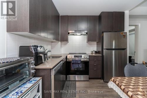 113 - 62 Sky Harbour Drive E, Brampton, ON - Indoor Photo Showing Kitchen