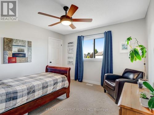 65 Dunrobin Drive, Haldimand, ON - Indoor Photo Showing Bedroom