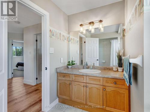 65 Dunrobin Drive, Haldimand, ON - Indoor Photo Showing Bathroom