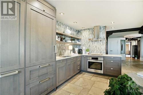 40 Boteler Street Unit#1102, Ottawa, ON - Indoor Photo Showing Kitchen