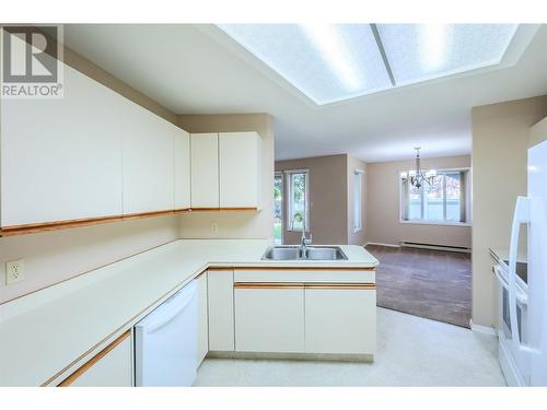 250 Scott Avenue Unit# 104, Penticton, BC - Indoor Photo Showing Kitchen