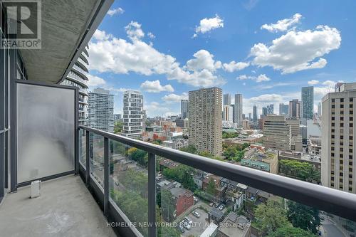 1910 - 21 Carlton Street, Toronto, ON - Outdoor With View