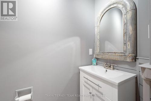 62 Wyndfield Crescent, Whitby, ON - Indoor Photo Showing Bathroom