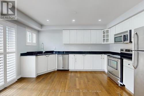 3 Howling Crescent, Ajax, ON - Indoor Photo Showing Kitchen