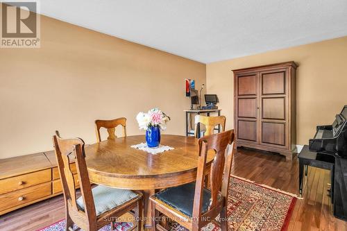 9 Tower Court, Bradford West Gwillimbury, ON - Indoor Photo Showing Dining Room