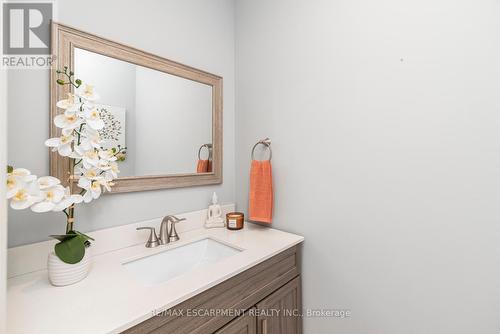 88 Gatestone Drive, Hamilton, ON - Indoor Photo Showing Bathroom