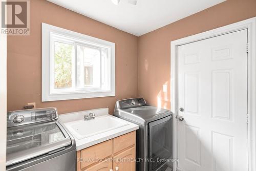 88 Gatestone Drive, Hamilton, ON - Indoor Photo Showing Laundry Room