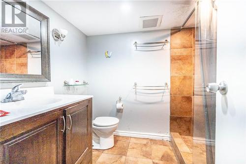 1761 Rutherglen, Sudbury, ON - Indoor Photo Showing Bathroom