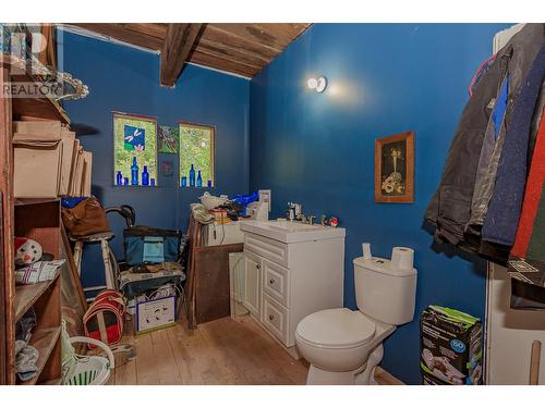 2377 Enderby Mabel Lake Road, Enderby, BC - Indoor Photo Showing Bathroom