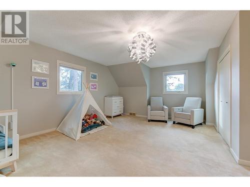 4531 Raymer Road, Kelowna, BC - Indoor