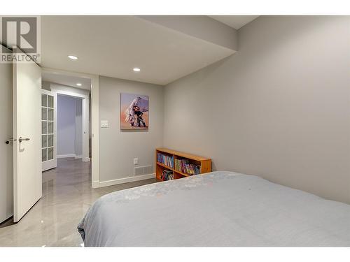 4531 Raymer Road, Kelowna, BC - Indoor Photo Showing Bedroom