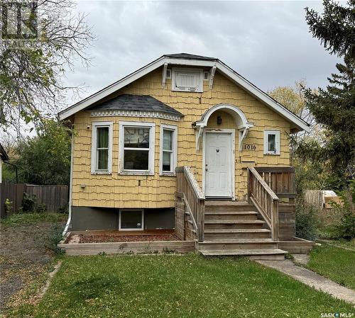 1016 Garnet Street, Regina, SK - Outdoor With Facade