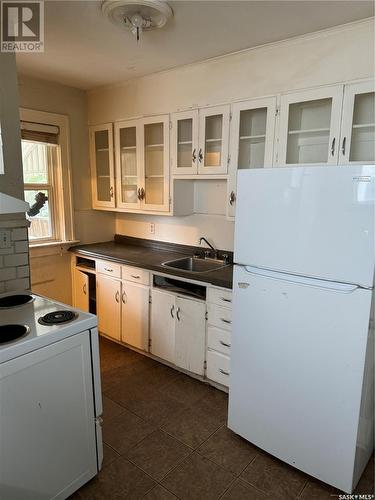 1016 Garnet Street, Regina, SK - Indoor Photo Showing Kitchen