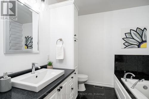 437 Abrams Road, Greater Napanee, ON - Indoor Photo Showing Bathroom