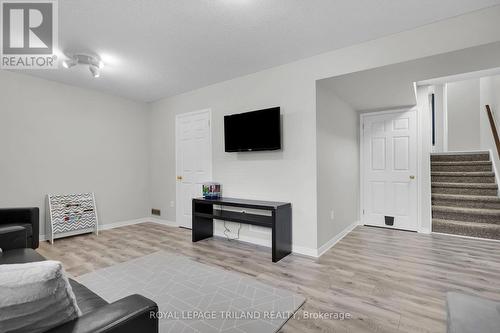 15 - 1921 Father Dalton Avenue, London, ON - Indoor Photo Showing Living Room