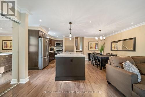 2025 Canning Court, Burlington, ON - Indoor