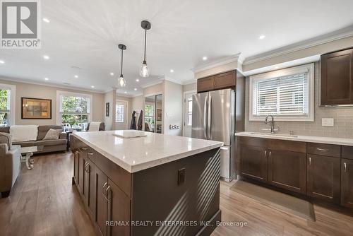 2025 Canning Court, Burlington, ON - Indoor Photo Showing Kitchen With Upgraded Kitchen