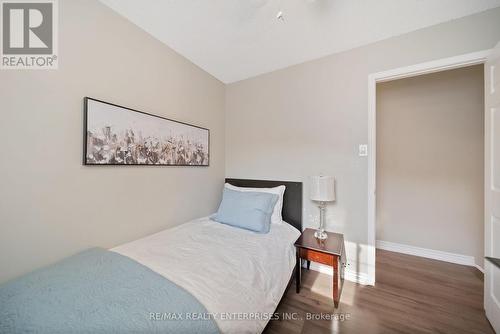 2025 Canning Court, Burlington, ON - Indoor Photo Showing Bedroom