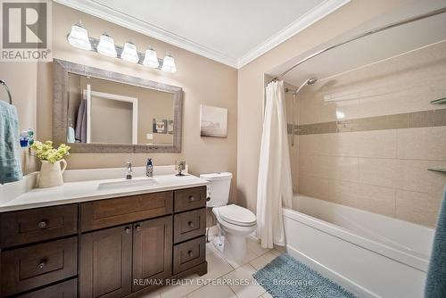 2025 Canning Court, Burlington, ON - Indoor Photo Showing Bathroom