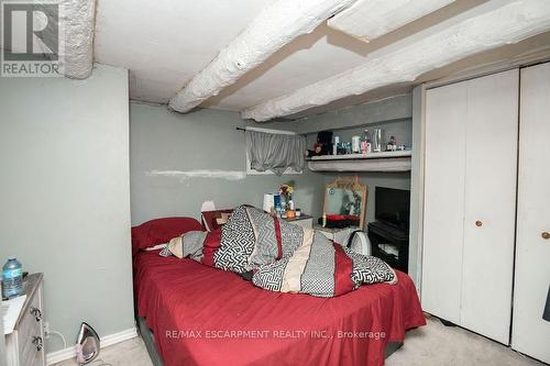 24 Duke Street, Brantford, ON - Indoor Photo Showing Bedroom